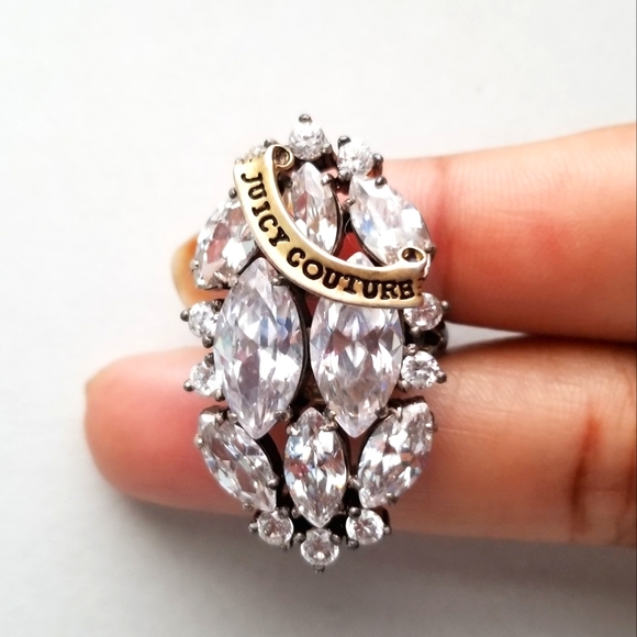 ☆Vintage Juicy Couture☆ White Stone Cocktail Ring/Size 7 - Picture 1 of 4